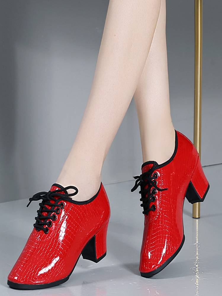 Latin dance shoes teachers female dance shoes adults with soft bottom water soldier dance outdoor leather friendship square dance shoes