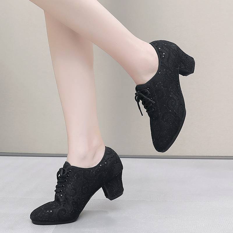 Outdoor white square dance shoes soft sole love dance dance female adult Latin dance spring and summer dance shoes, water soldier dance shoes