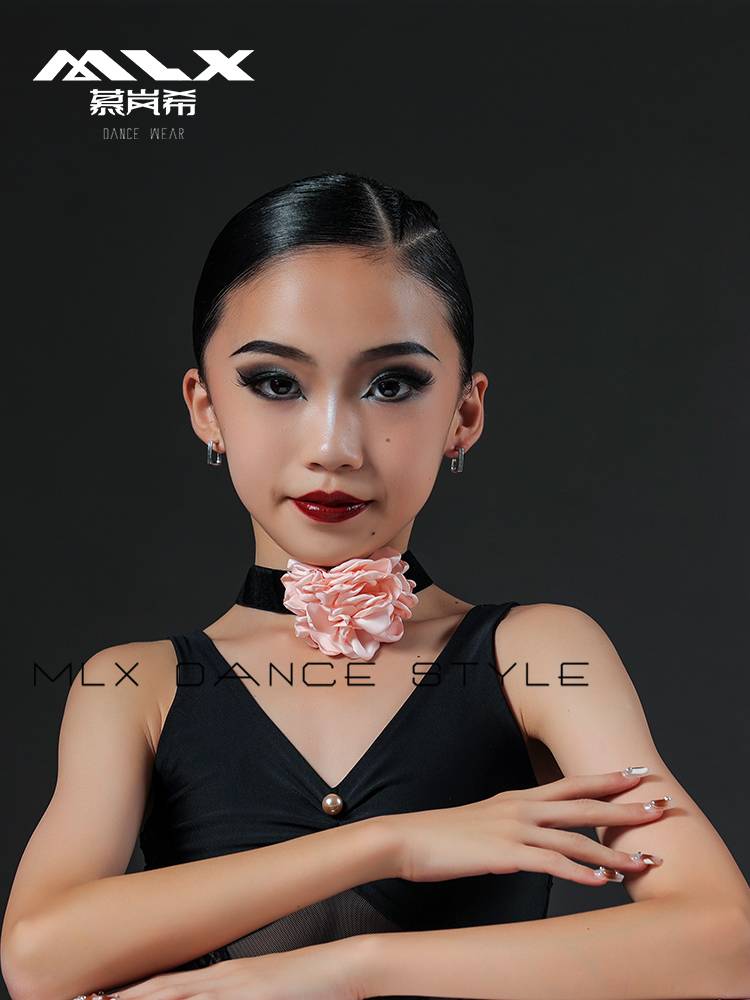 Children's new Latin dance neck accessories are lace -up flower necklace jewelry children's national standard dance performance accessories