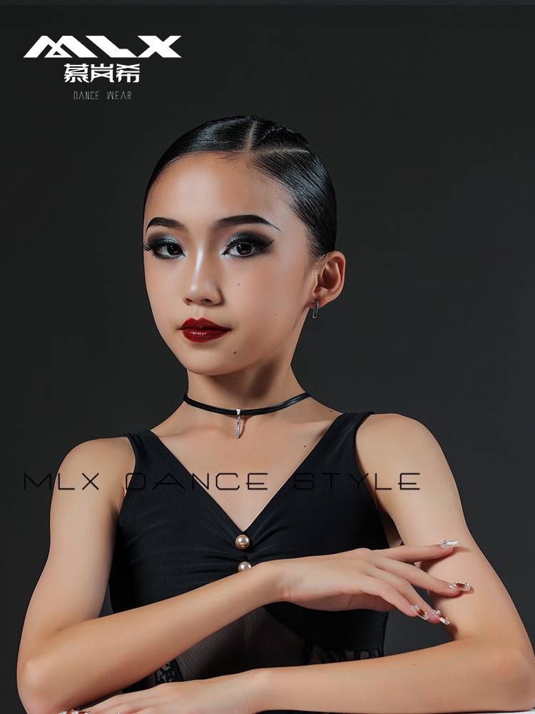Children's new Latin dance neck accessories are lace -up flower necklace jewelry children's national standard dance performance accessories