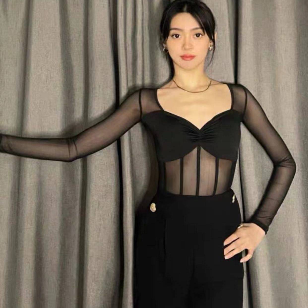 Y with chest pad long -sleeved T -shirt female modern dance country label Latin dance exercise performance service V -neck mesh long sleeve top