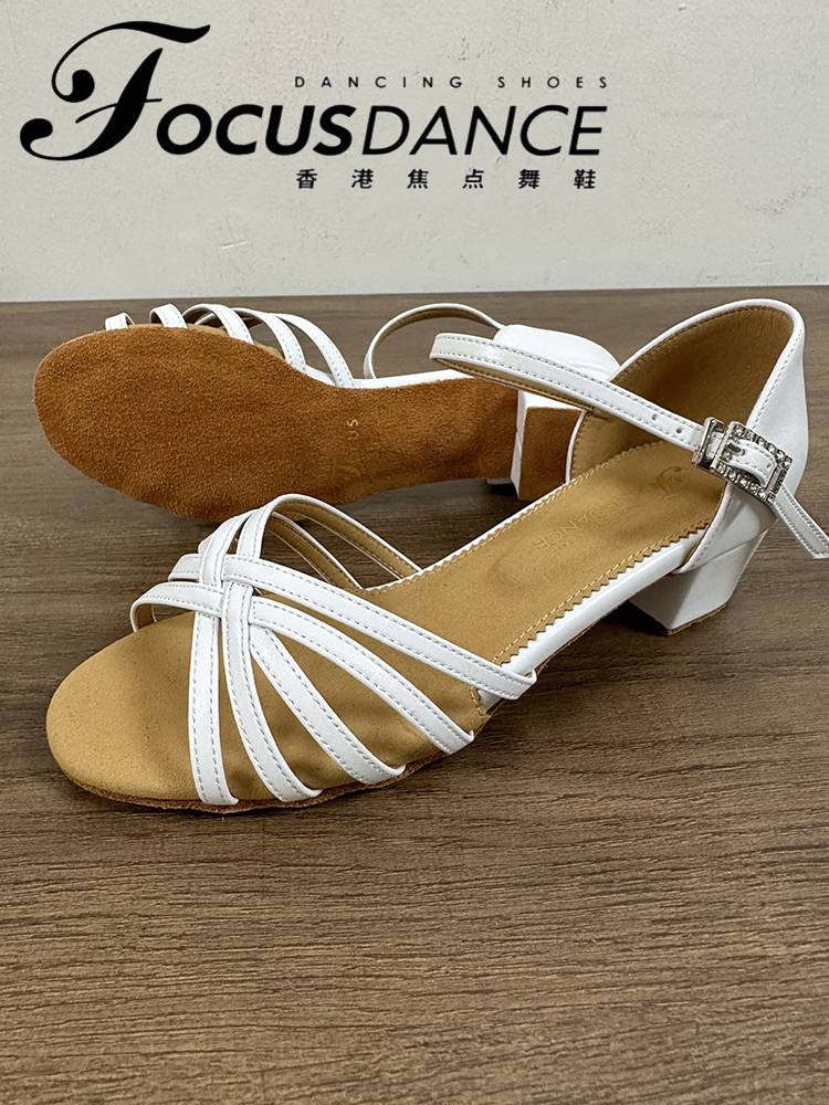 Focusdance Hong Kong Focus Dance Shoes Children Latin Shoes Little White Shoes Cross -model Girls Competition Shoes
