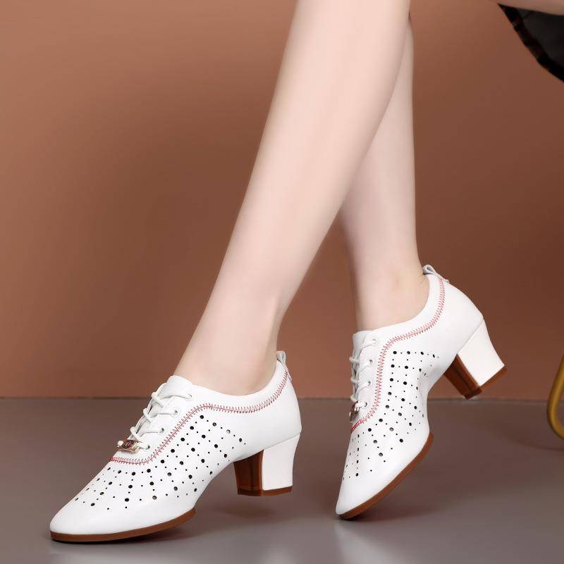 Positive dance shoes Female soft bottom new Latin dance shoes adult dance shoes summer dance shoes square dance shoes