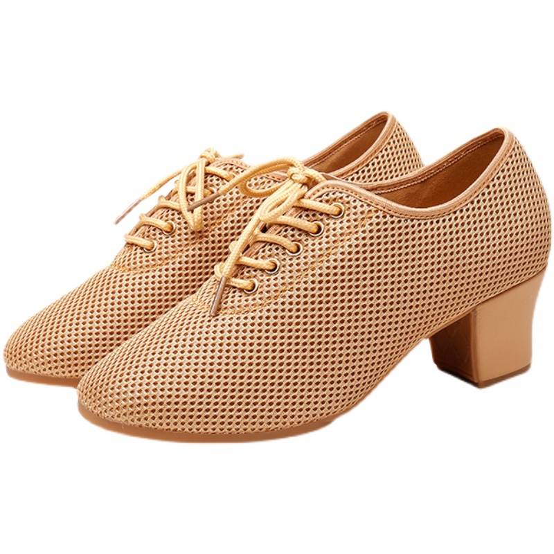 New shape shoes female summer professional training Latin dance shoes soft bottom net cloth ventilation friendship jumping square dance shoes