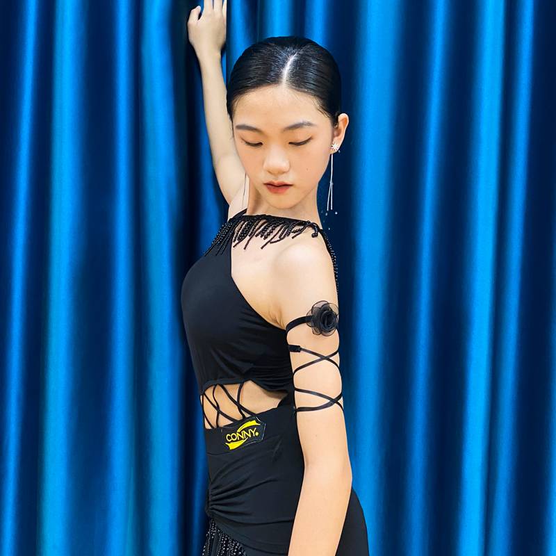Latin dance with female black mountain camellia lace neck chain dance neck jewelry neck jewelry neck and arms multiple binding methods