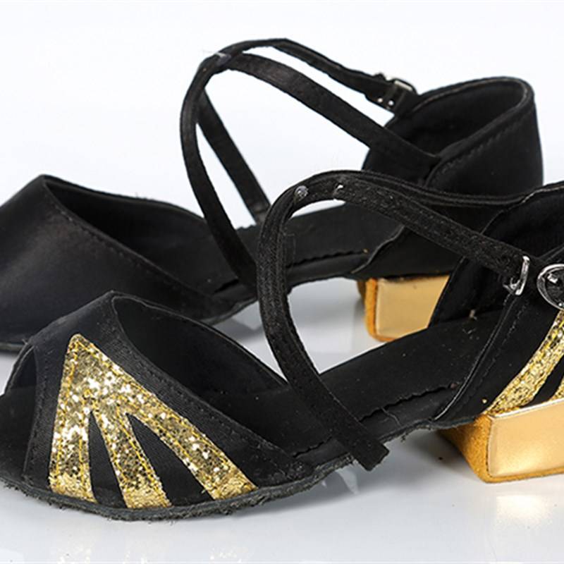 Children's new practice dance girl Latin soft base dance shoes children dancing practice R shoes lady denim medium to low