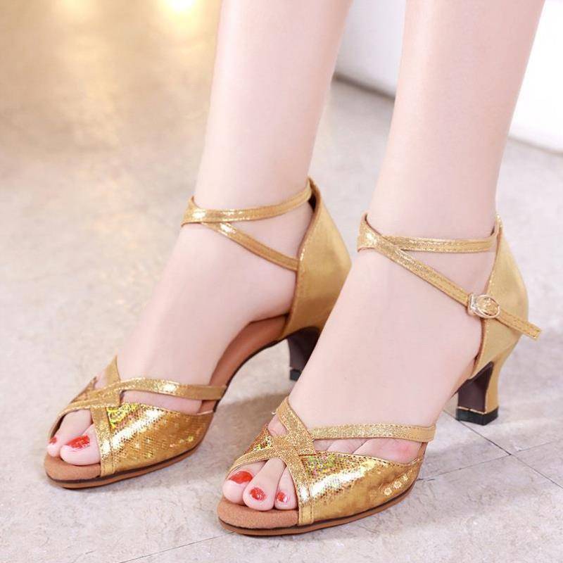 Senior Latin-shoe-skinned adult teacher-shoe-shoe-sweet-sweet-dance-sweet-sweet lady