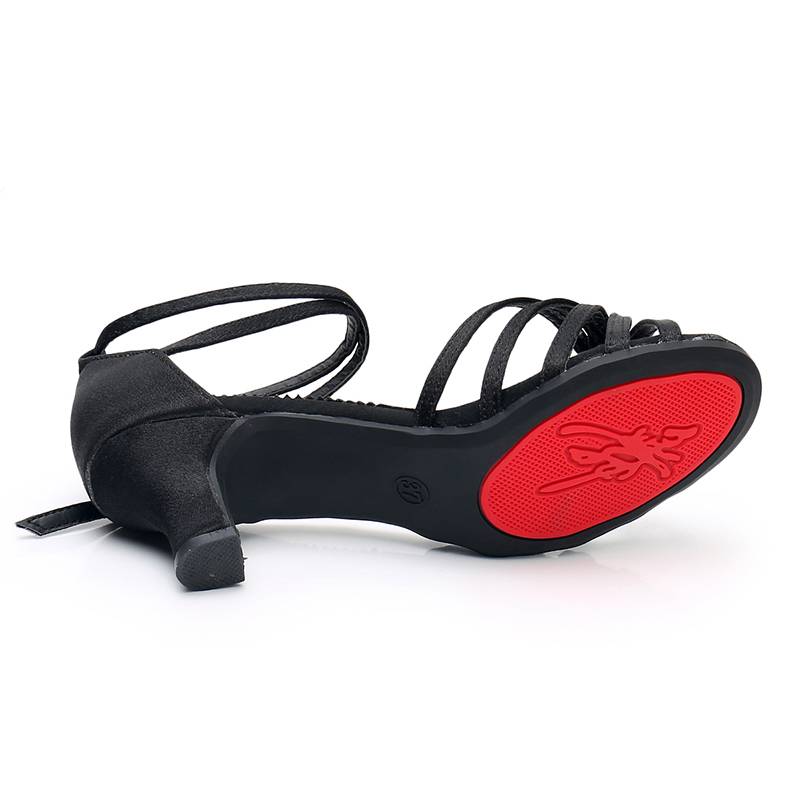 ♪ The Latin Shoes outside the hairbox ♪
