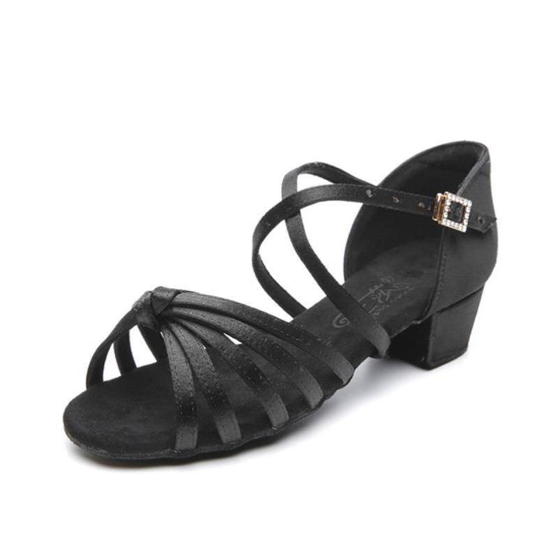 Girls in shoes, adult girls in black and non-Latin dance exercises, adult-shaped sandal heel training