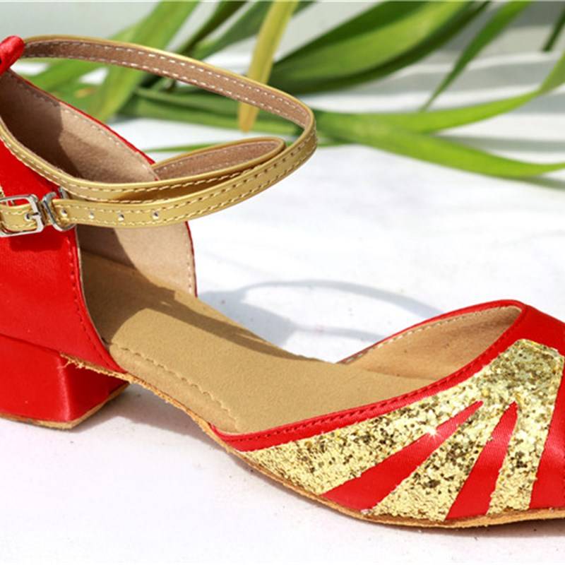 Children's Latin Dance Shoes Girl Latin Shoe Soft Sole Followed Children's Dance Shoes Play Shoes Square Plaza Dance Shoes
