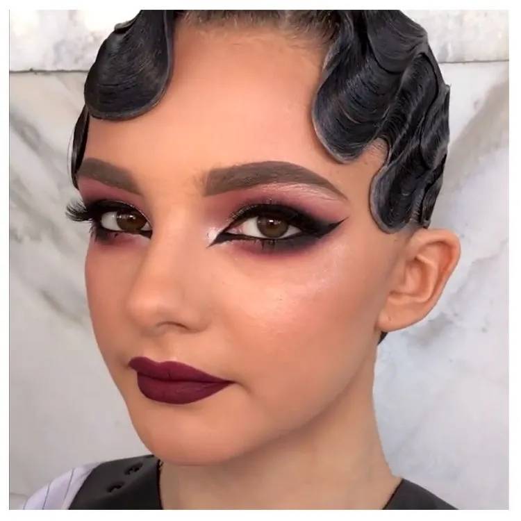 Latin dance special lipstick children's test competition dark non -stick cup can not remove color lip glaze national standard dance matte dark red