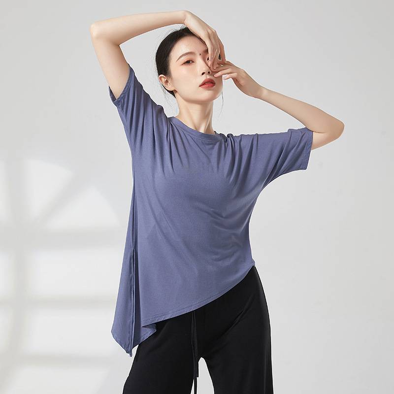 Modern dance practice service female ancient style loose right split classic dance short -sleeved white T -shirt model performance performance