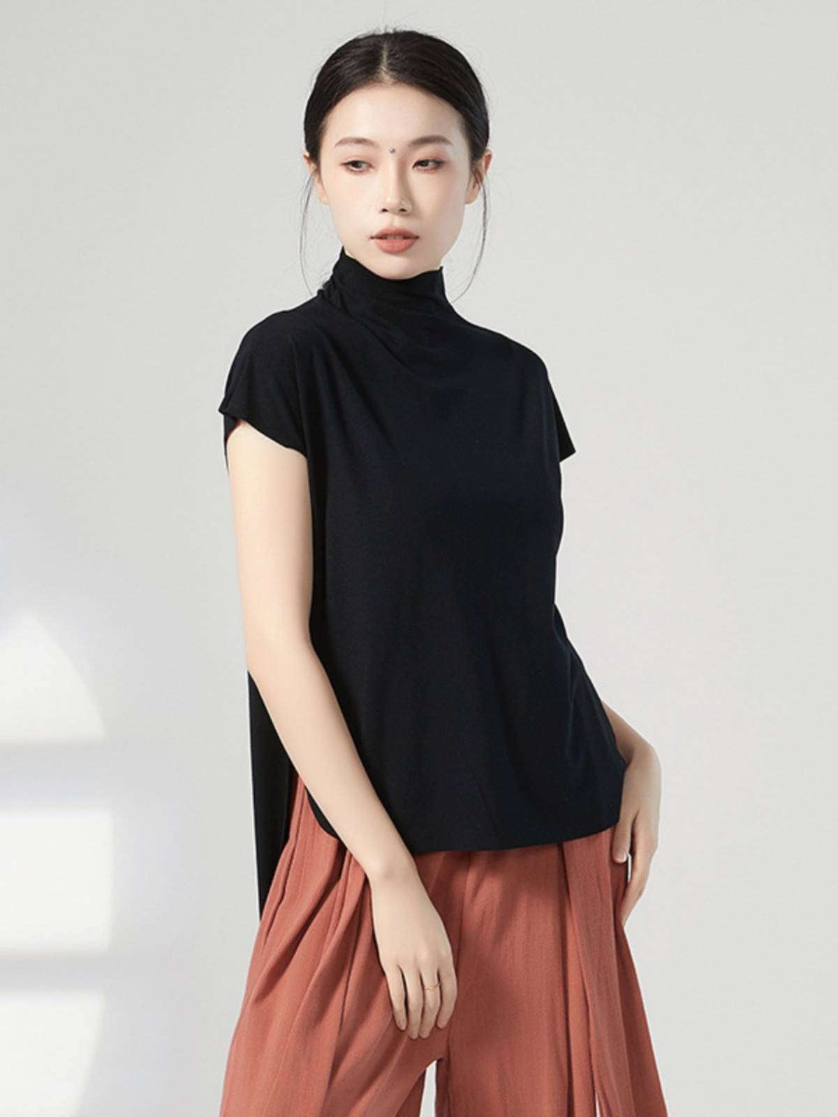 Modern dance clothing loose training service vest basic training suit top high -necked sleeveless shirt teacher Xia
