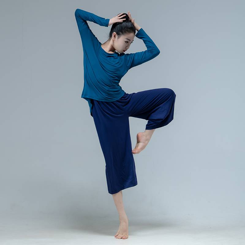 Children's modern dance exercise uniforms loose top jazz dance service Liuyi performance service Modal classical dance