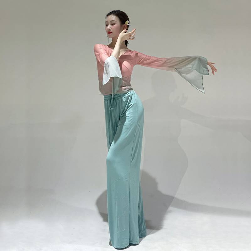 Mordell's modern tweezer pants are scrawny, scrawny-legged, tweaky, tweaky, tweaky