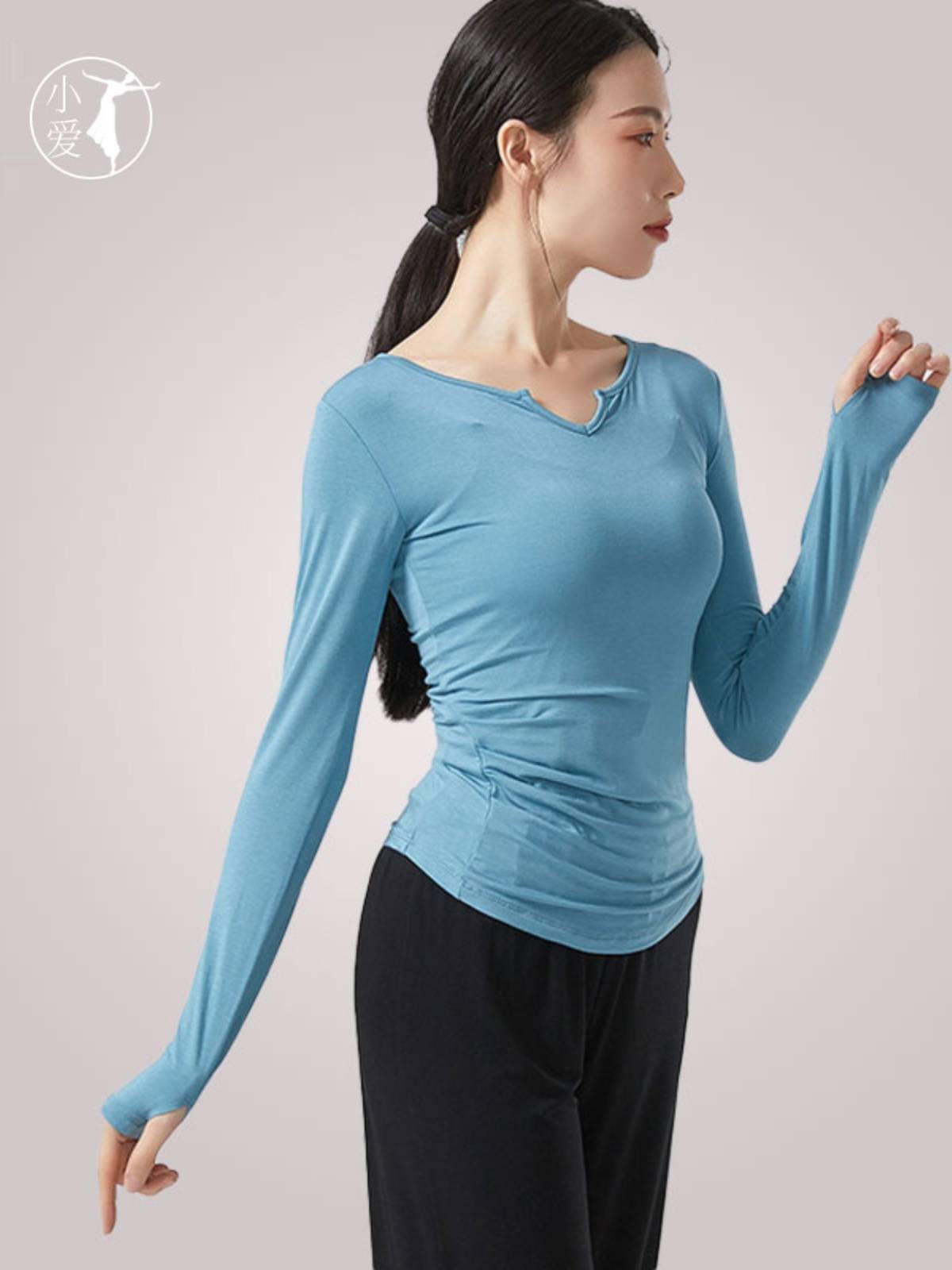 Modern dance service practice suit refers to Model a thin top in the summer body dancing black Chinese dance long sleeves