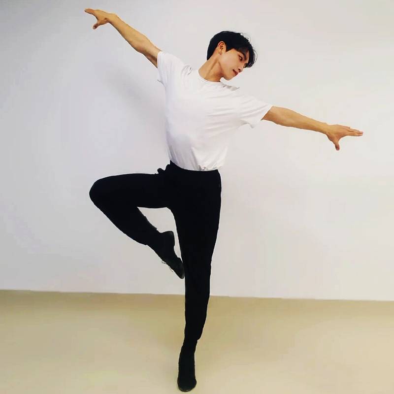 Spot new dance art test -shaped sports service Men's exercise Modal top wide P pine modern dance student training
