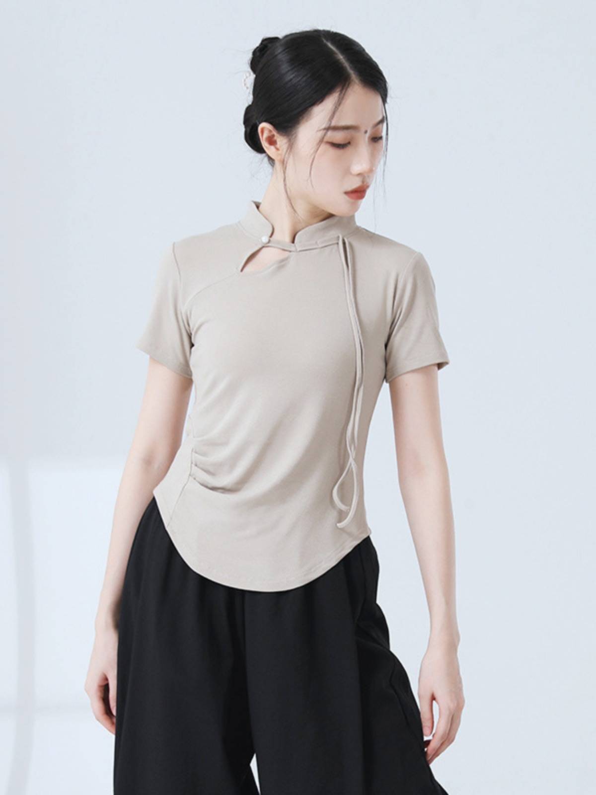 Modern dance hollow collar short -sleeved top Chinese dance -shaped dress dance daily practice daily exercise female wearing base training uniforms