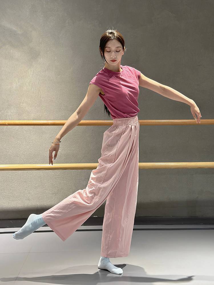Short -sleeved dance service Modern dance exercise service student classroom body training suit is suitable for daily wear T -shirts