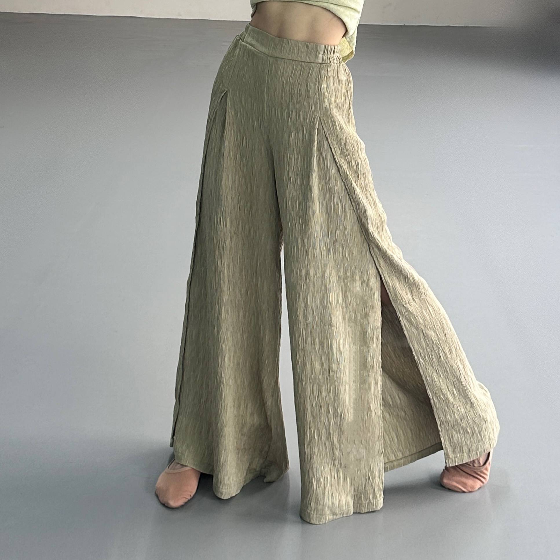 Modern dance pants female 2024 summer new side split wide -leg pants vertical folds adult classical dance pants
