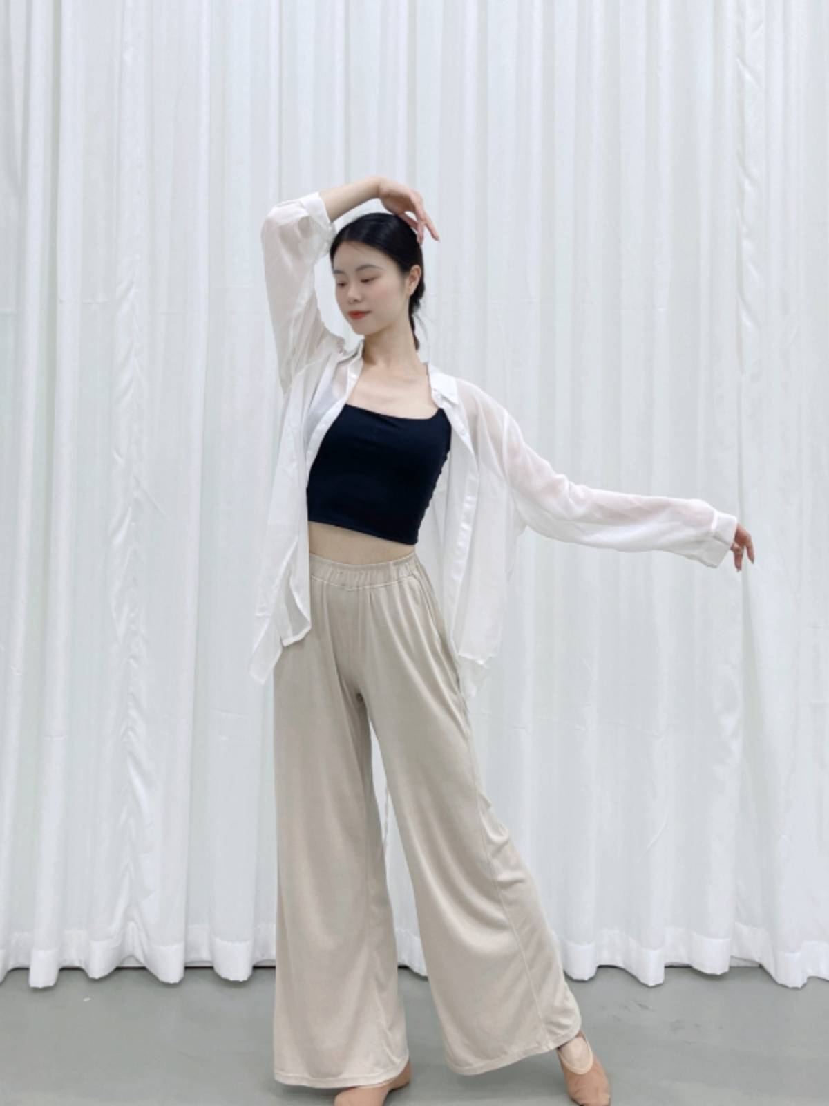 Large size modern dance classical dance female adult shirt shape training service Chinese dance jazz dance exercise performance service