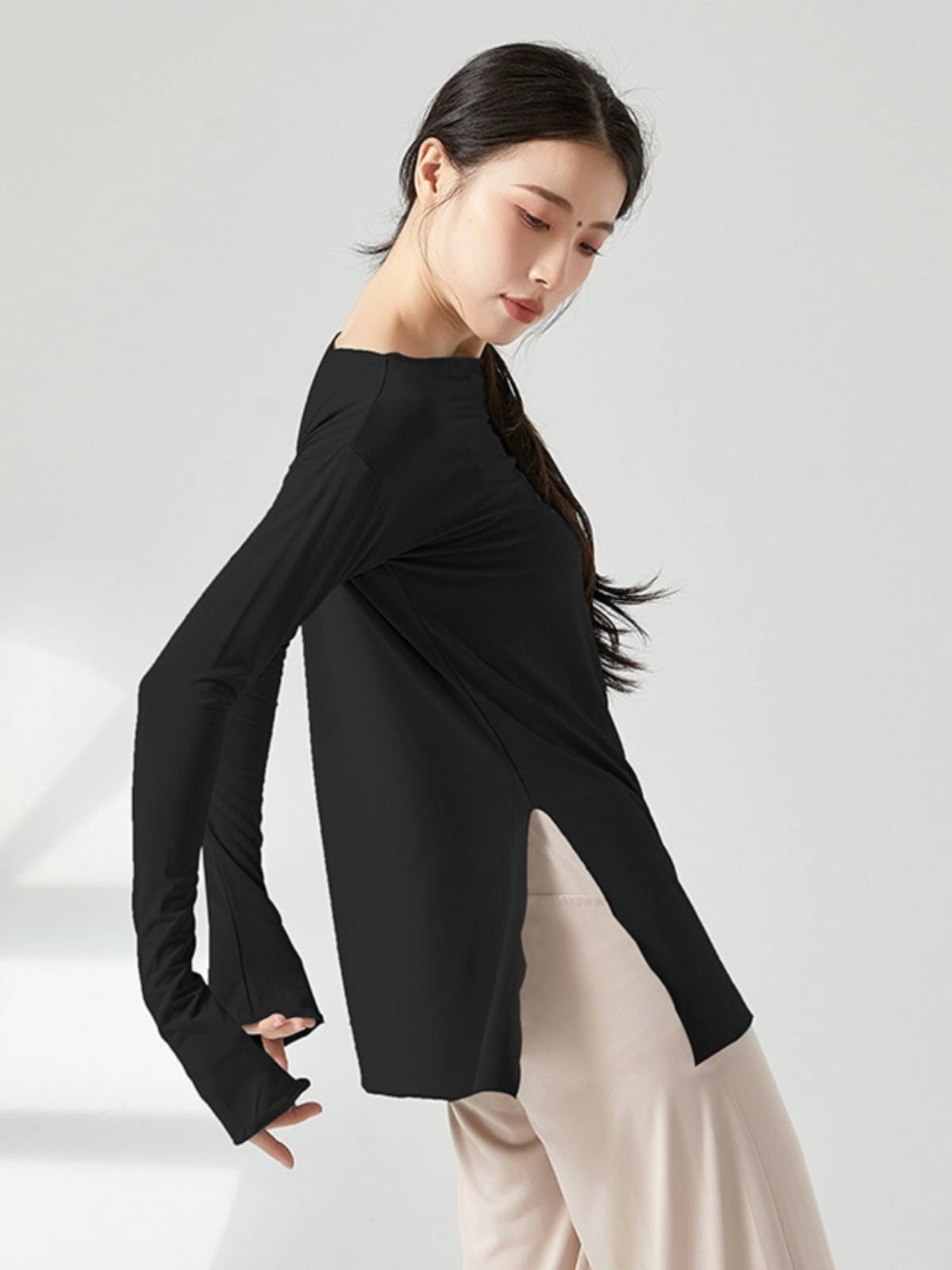 Loose modern dance exercise uniforms Top female personality split teacher class classical dance plus long -sleeved base training collections