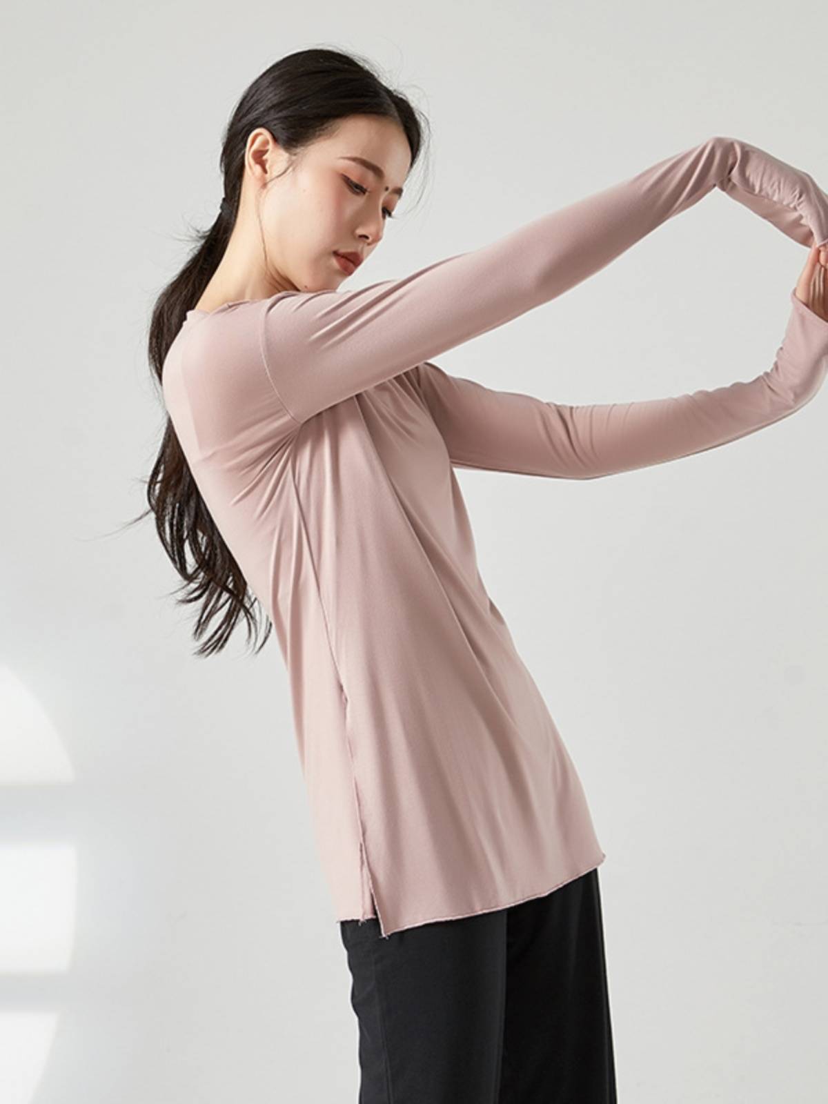 Loose modern dance exercise uniforms Top female personality split teacher class classical dance plus long -sleeved base training collections