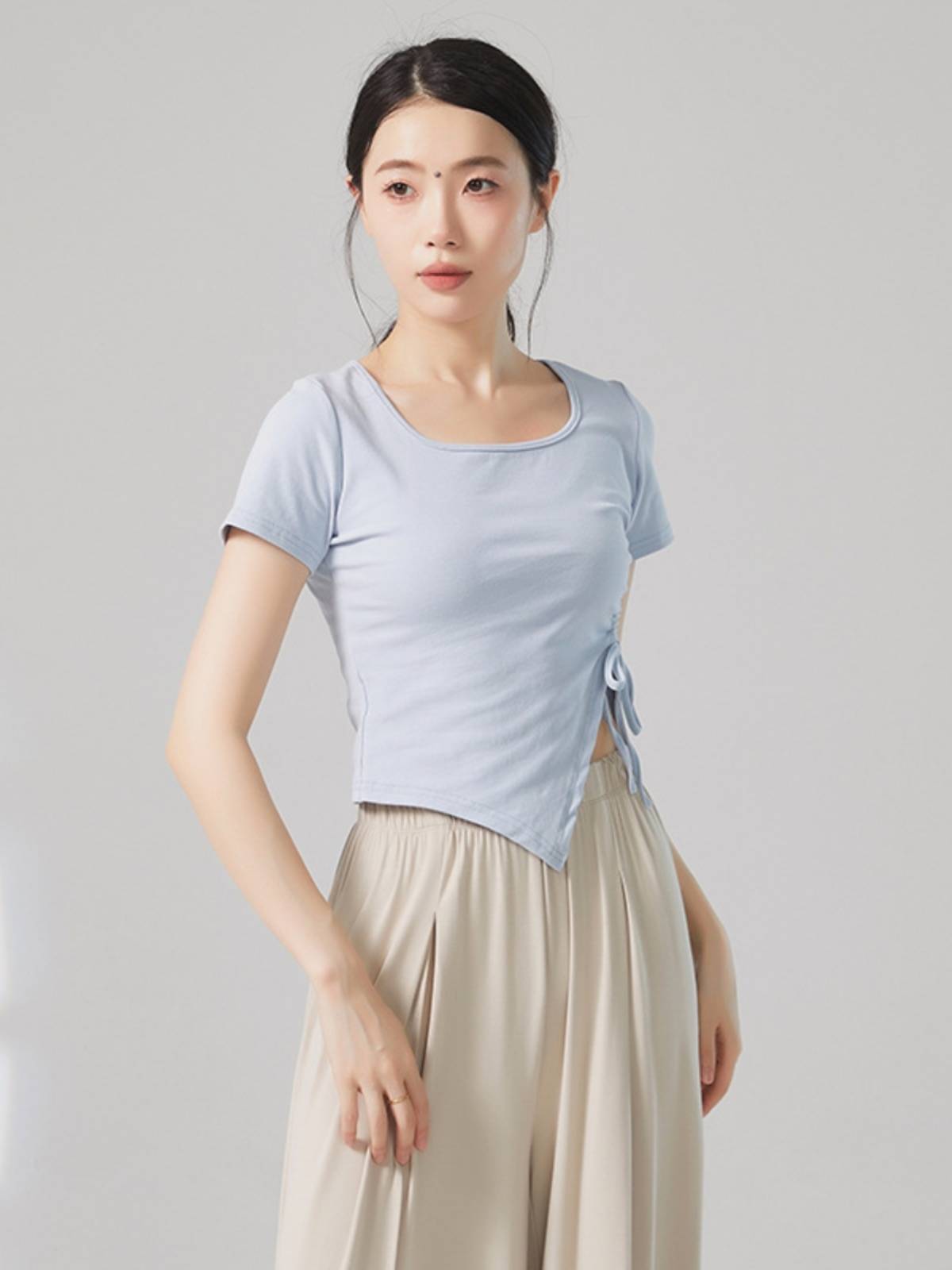 Classical dance modern dance -shaped dance drawing irregular dance clothes Dress training uniform uniform short -sleeved female T -shirt
