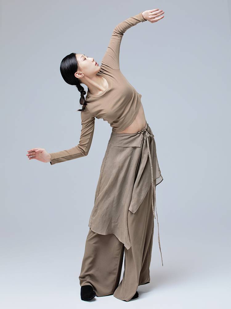 Dance service ballet long -sleeved modern dance exercise new female yoga high waist warm bottom shirt C208