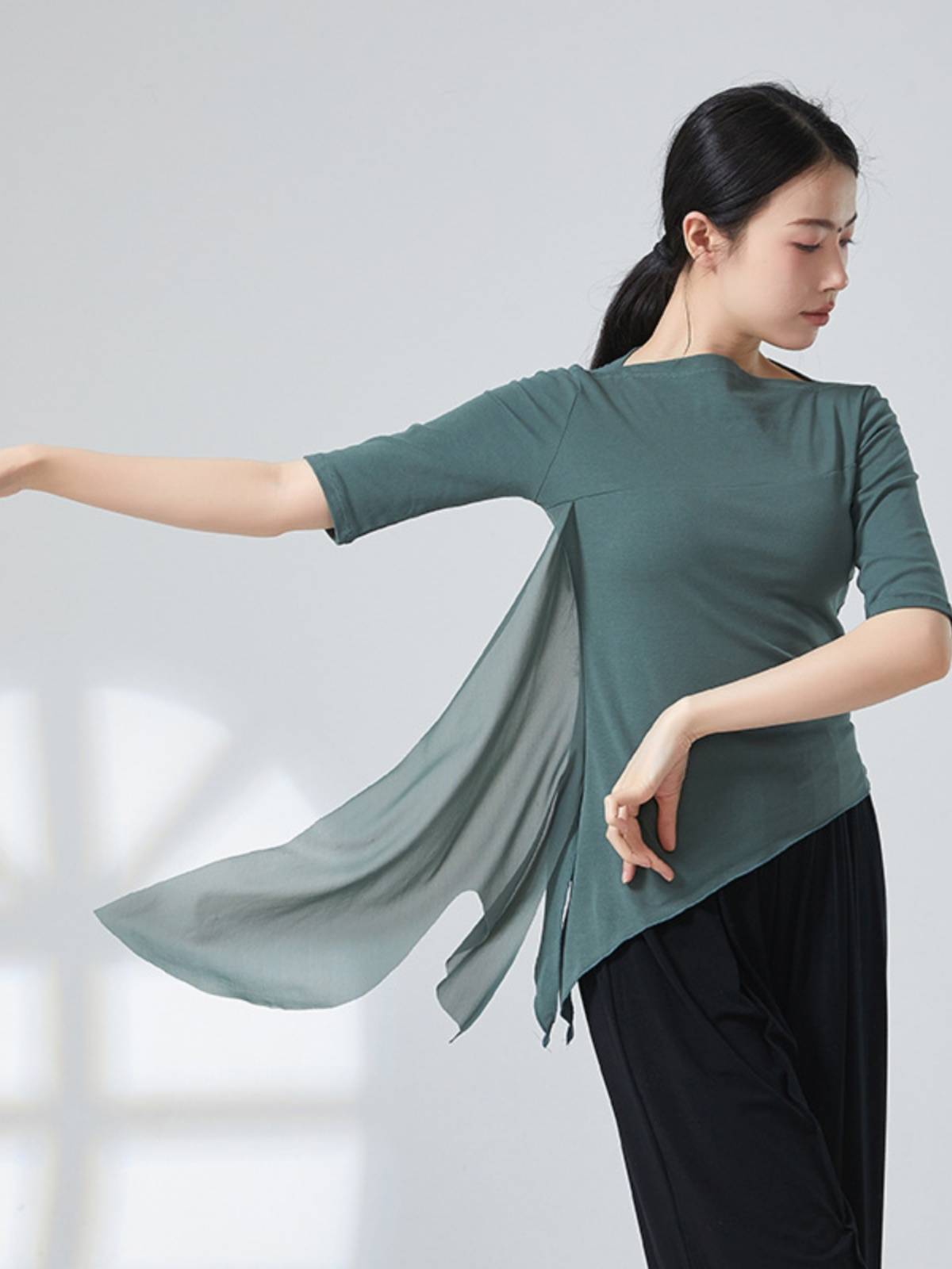 Modern dance exercise women's net gauze stitching irregular mid -sleeved top dance birthday constitution teacher training uniform