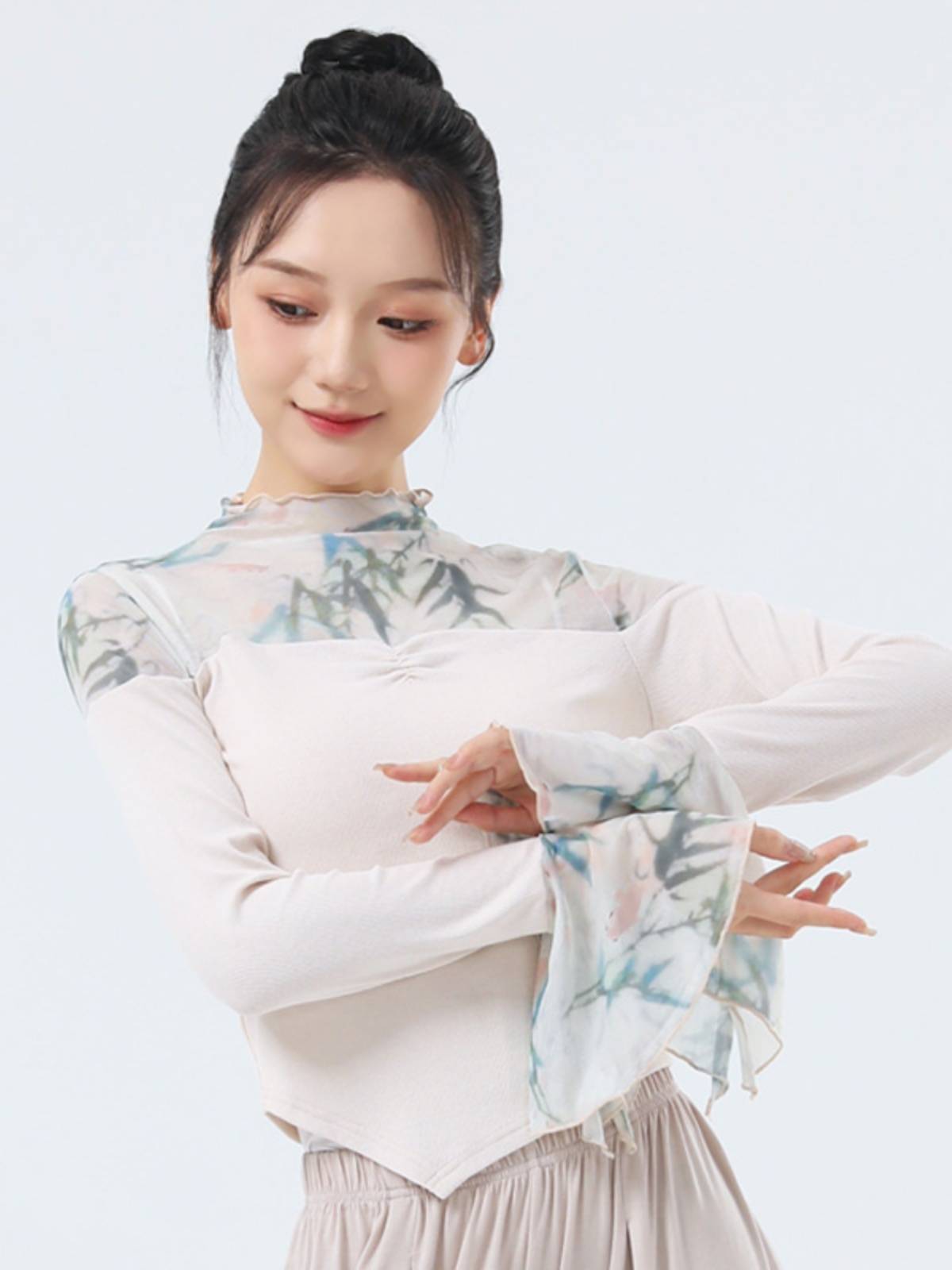 Modern dance exercise female summer splicing gauze sleeve new dance clothing slim net gauze classical dance Chinese style test