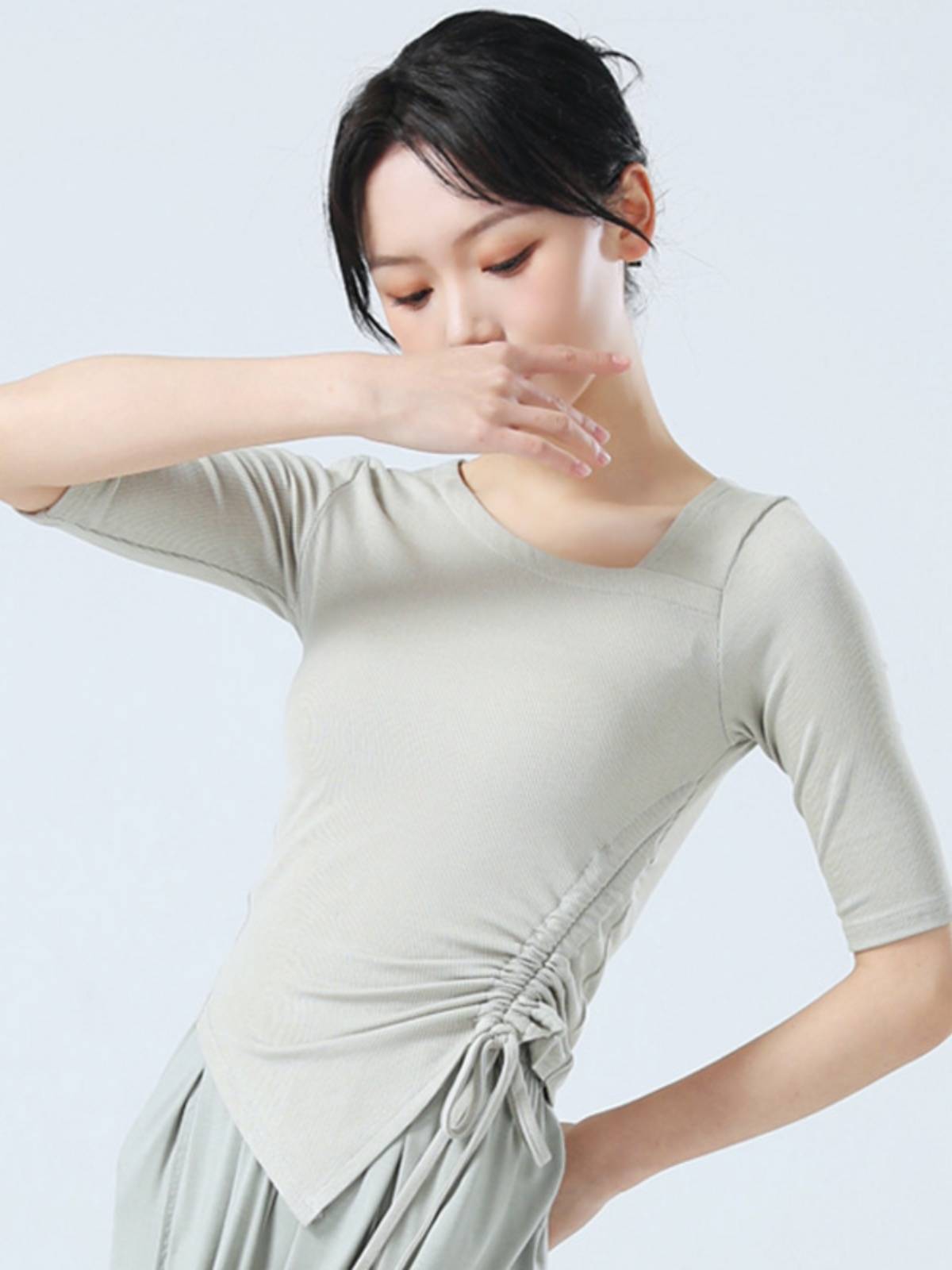 Modern dance exercise, female new dance service slim sleeve drawing design sense classical dance adult figure top