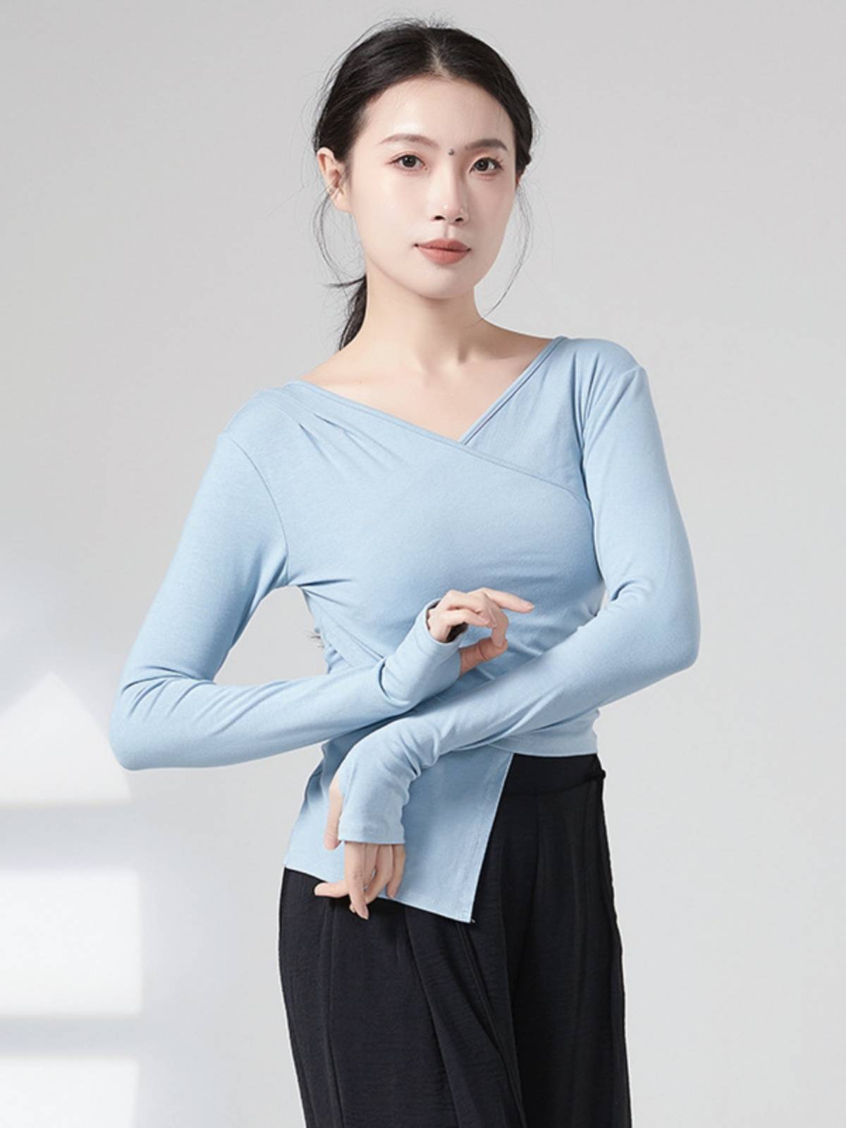 Modern dance dance clothing cross -slim long sleeve sleeves fingertips practicing Chinese classical dance teacher shape clothes