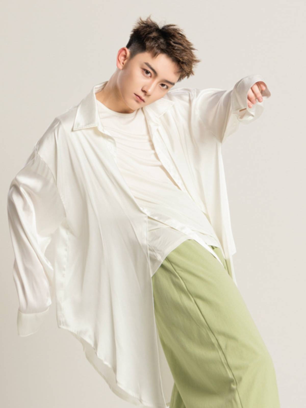 Modern dance shirt dance training suit loose top men's popular training clothing classical dance performance clothing gown