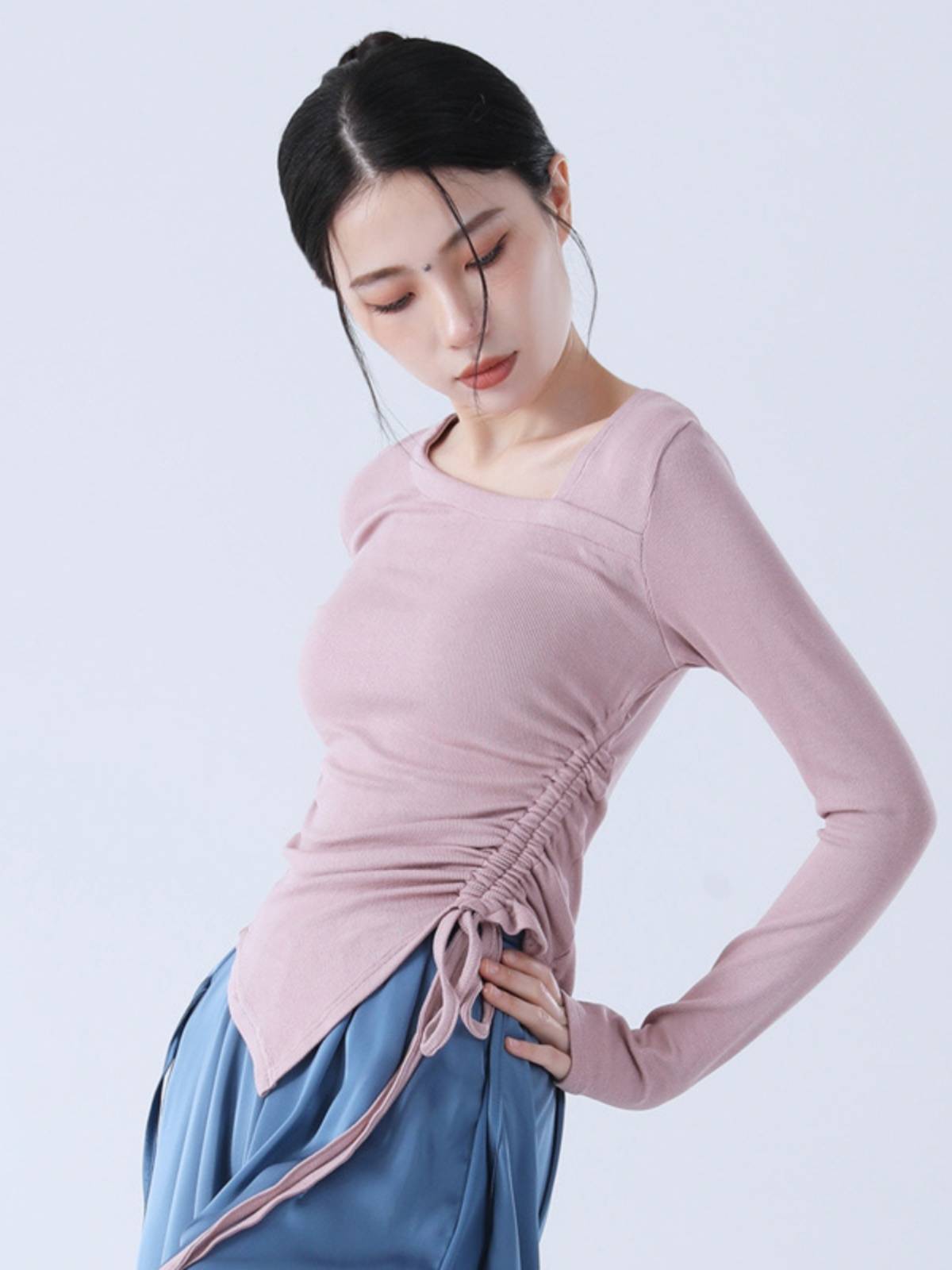 Dance practice service Modern classical dance clothing slim sleeve finger drawing thin design professional clothing teacher top