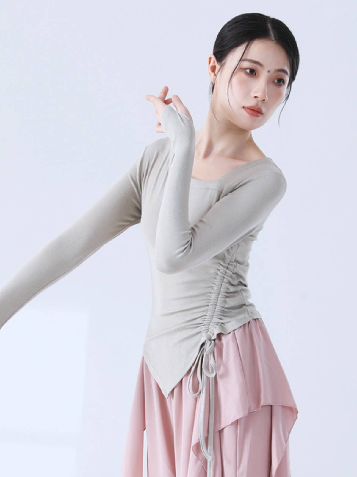 Dance practice service Modern classical dance clothing slim sleeve finger drawing thin design professional clothing teacher top