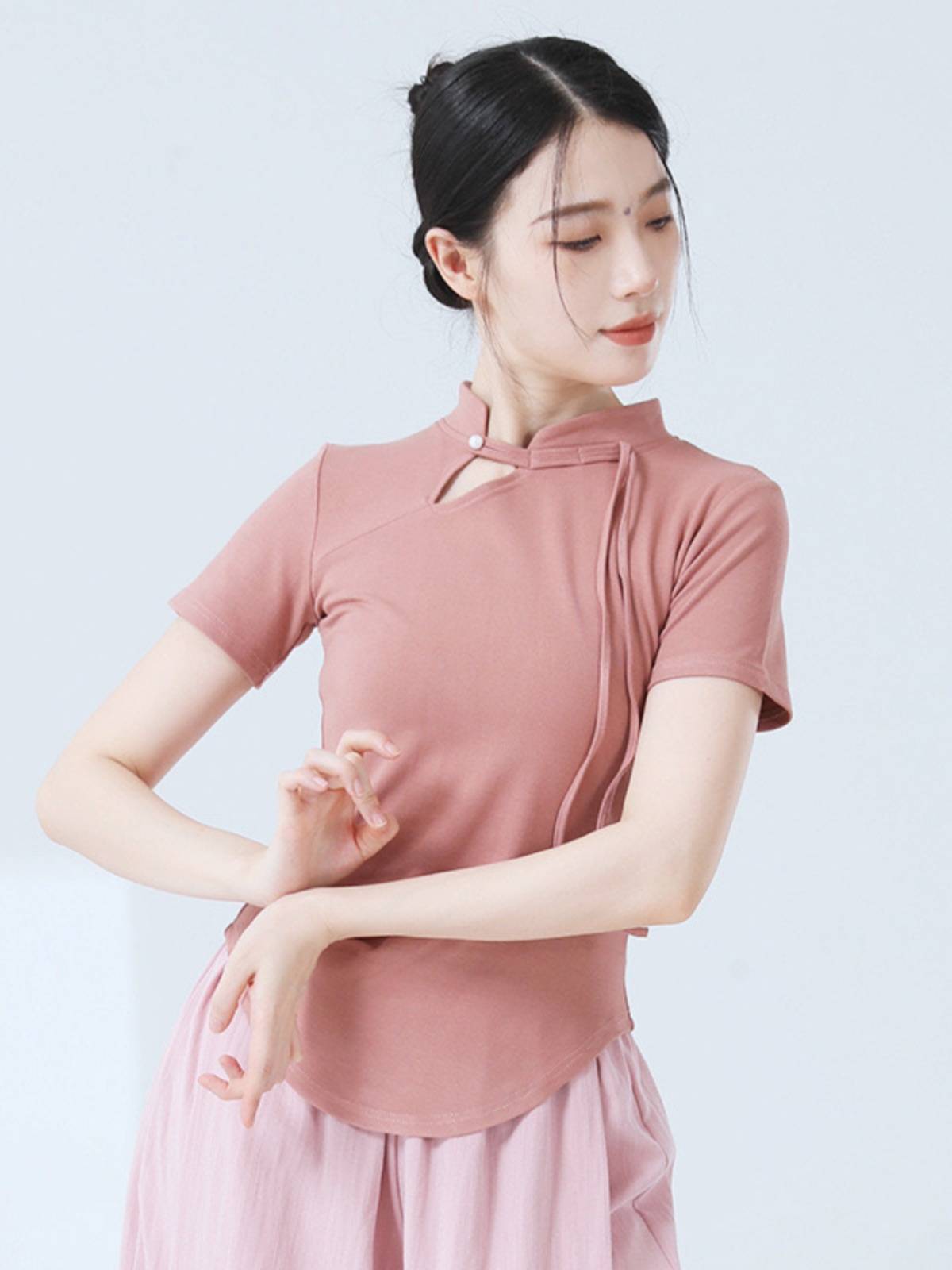 Modern Dance Practice Training Services Hollow Clamp Short -sleeved Top Chinese Dance Sports Clothing Female Wearing Basic Dance Birthday