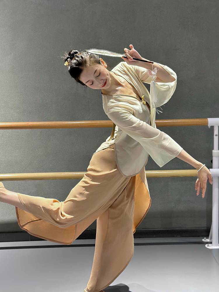 Classical dance service modern dance practice service female elegant split dance pants performance clothes wide -leg scissors pants