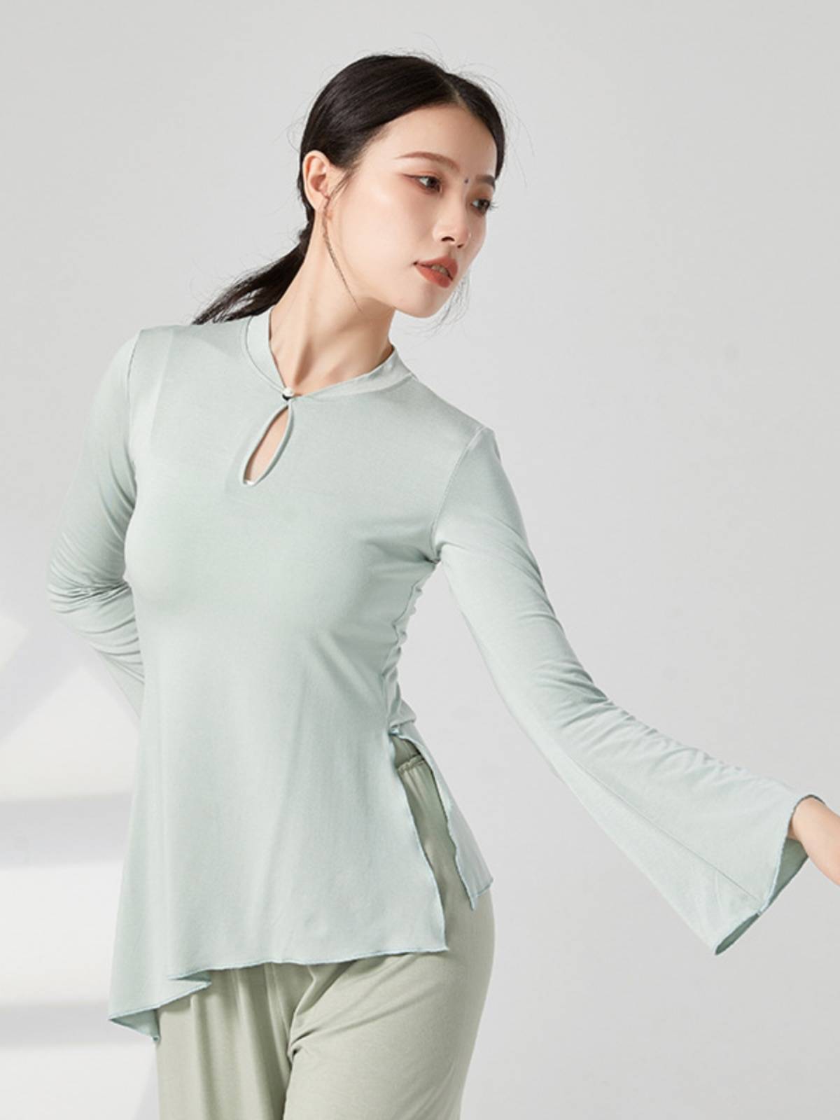Modern dance national body body practice service large -size top Latin classical dance square body rhyme women Mianmadier