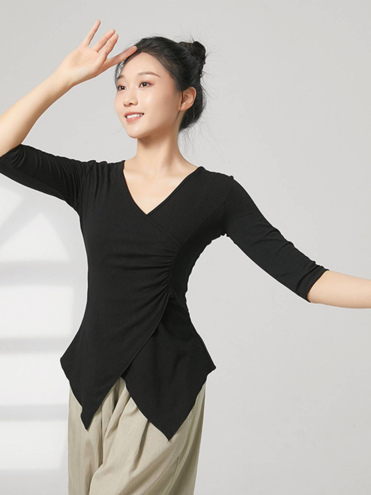 Classical dance -shaped physical fitness service summer new daily daily can wear clothes back and back in the back of the sleeve modern dance dance service