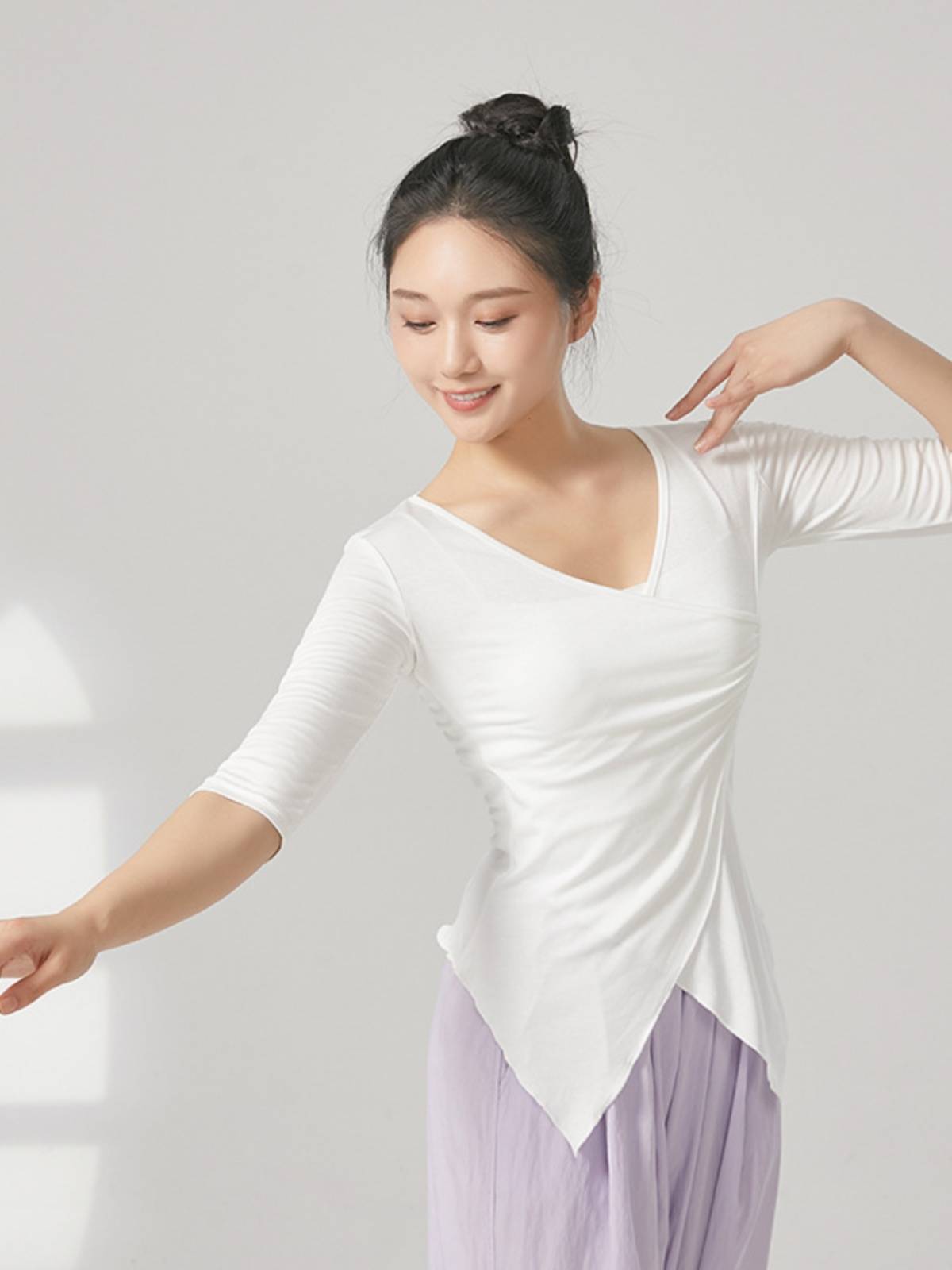 Classical dance -shaped physical fitness service summer new daily daily can wear clothes back and back in the back of the sleeve modern dance dance service