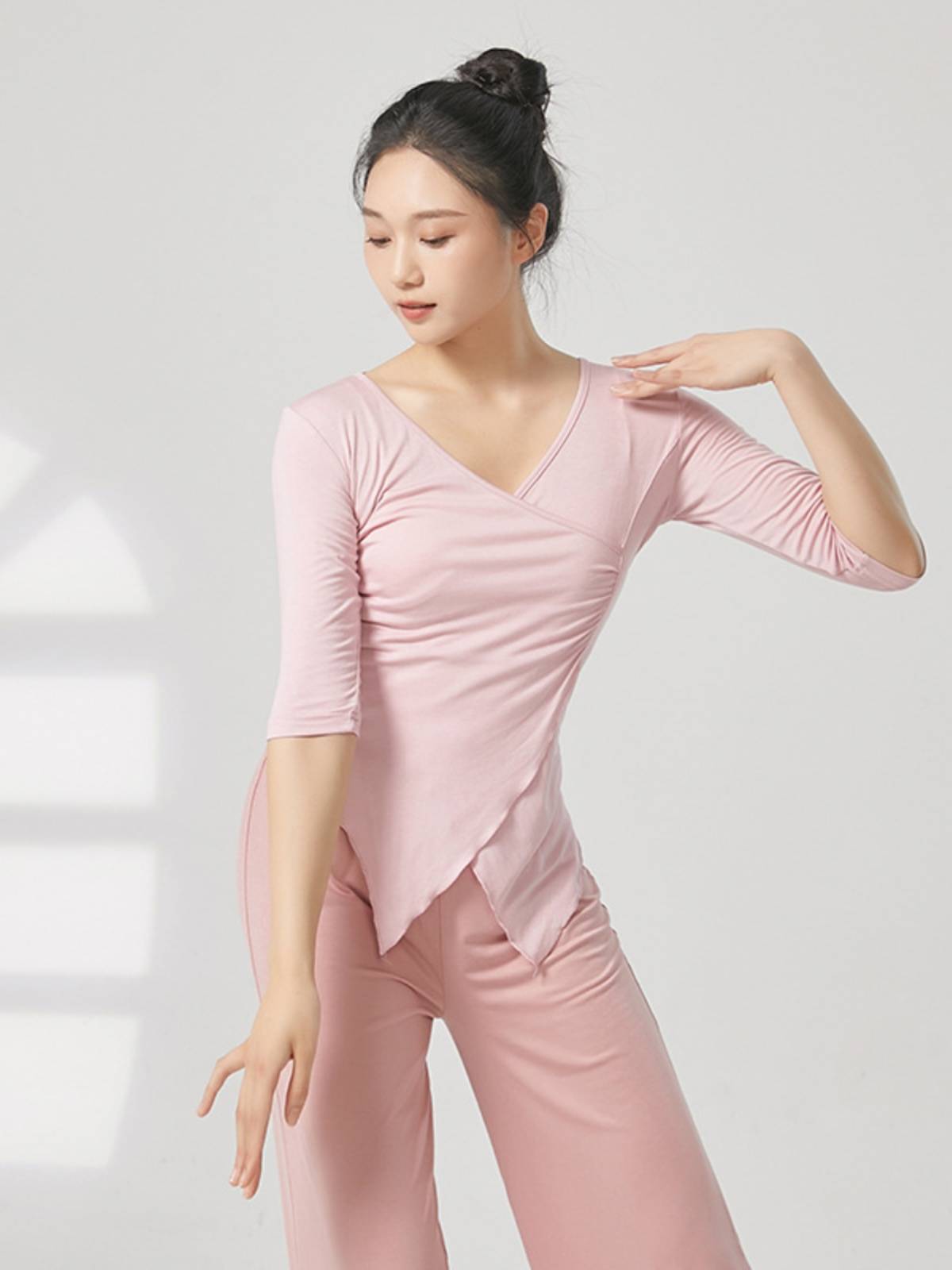 Classical dance -shaped physical fitness service summer new daily daily can wear clothes back and back in the back of the sleeve modern dance dance service