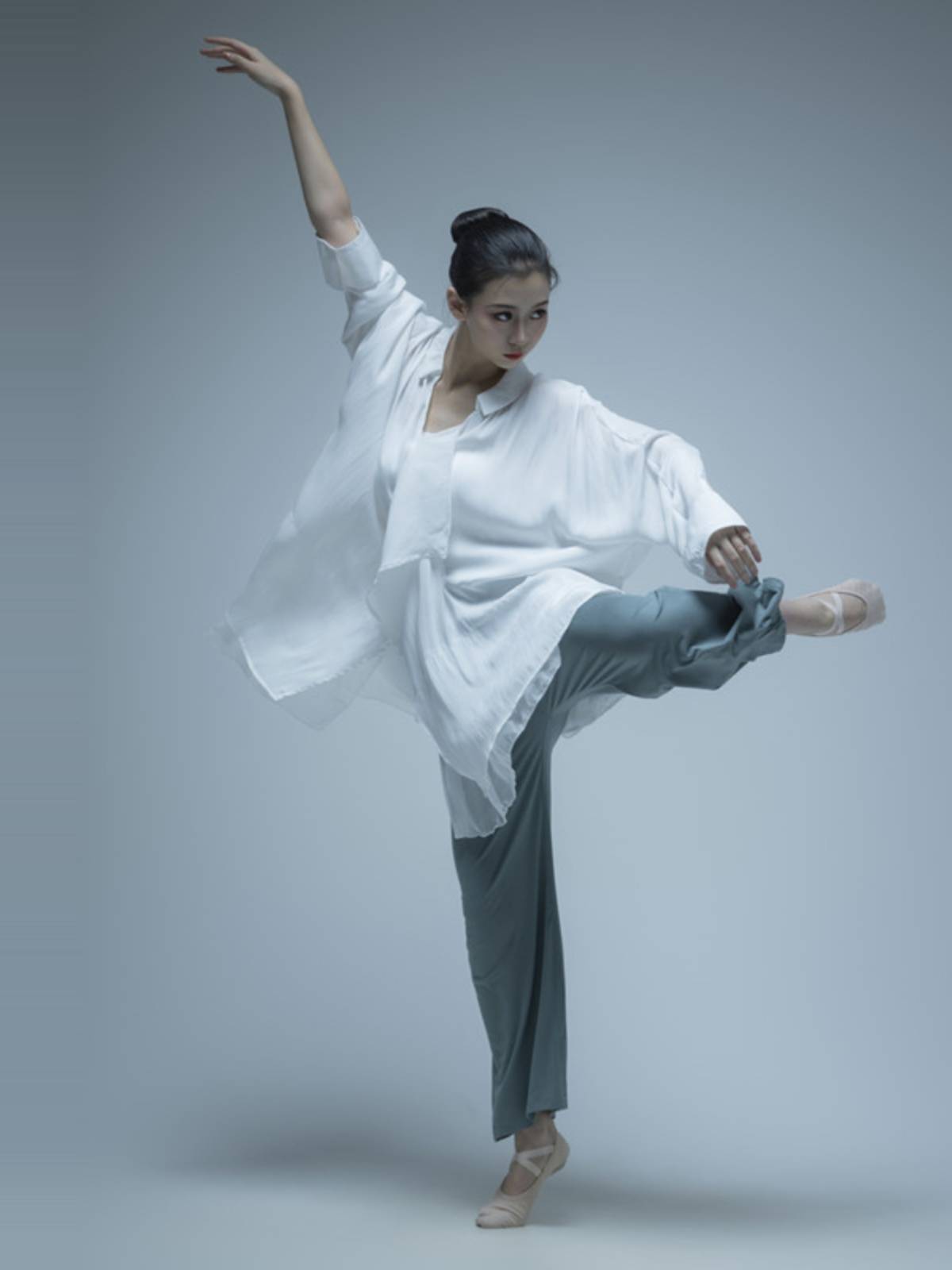 Modern dance shirt dance training suit loose top men's pop dance training clothing classical dance performance clothing