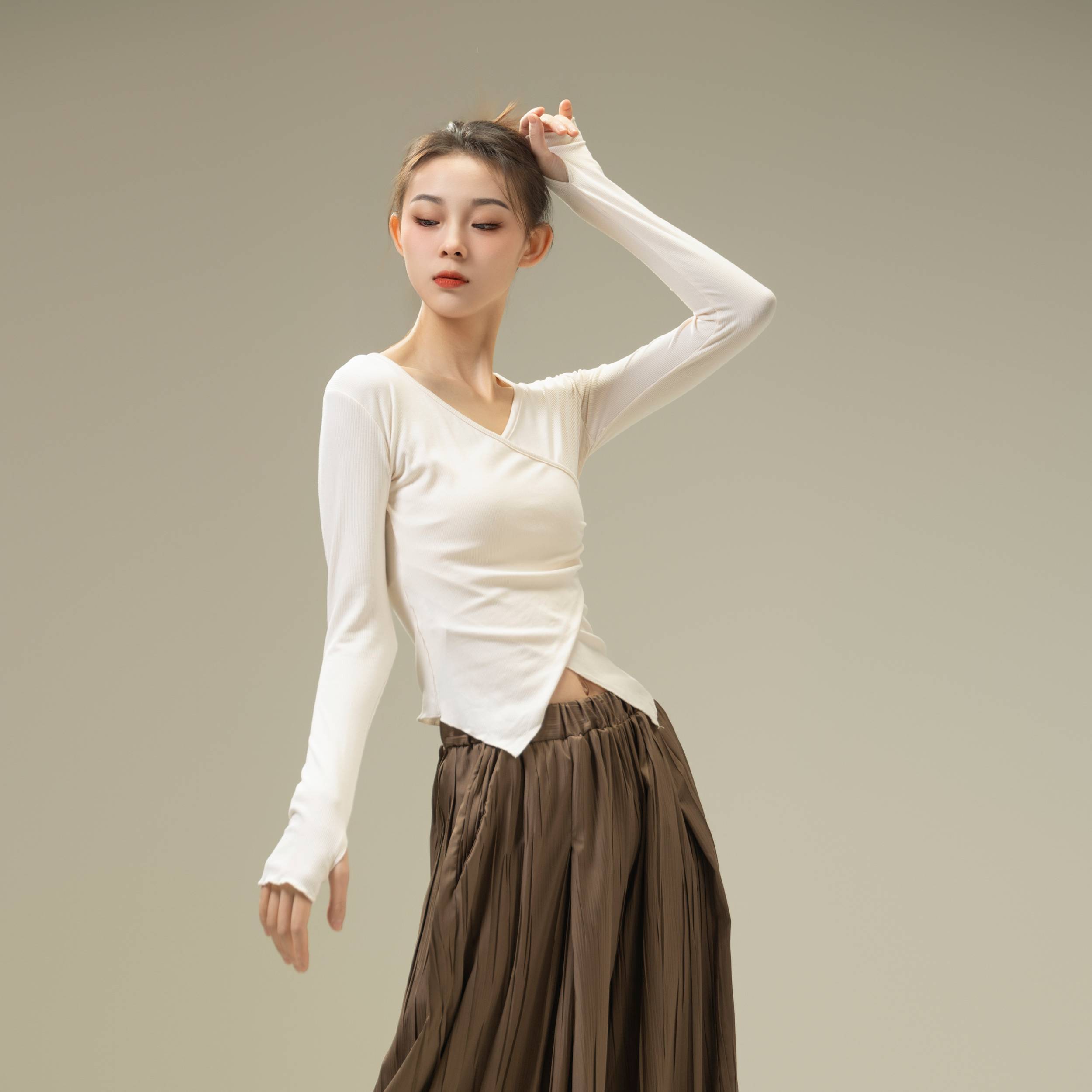 Modern Dance Practice Server 2024 New Dance Series Classical Dance Foundation Dance Foundation Loose Top Shao Yoga Chinese Dance Art Test