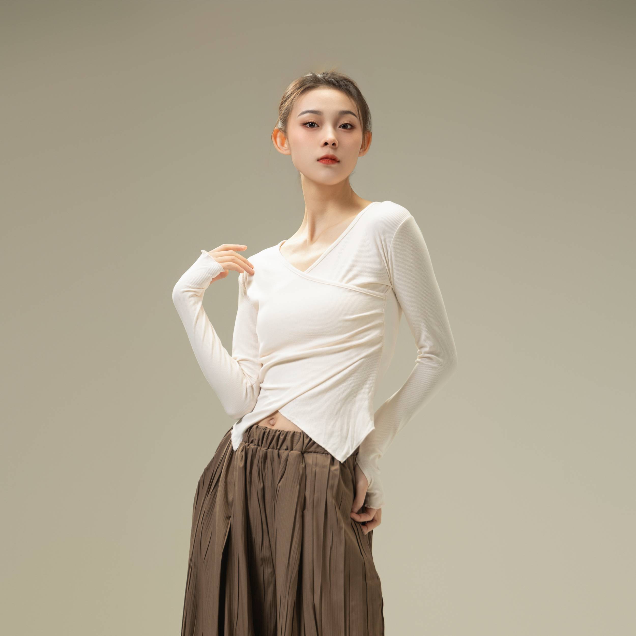 Modern Dance Practice Server 2024 New Dance Series Classical Dance Foundation Dance Foundation Loose Top Shao Yoga Chinese Dance Art Test