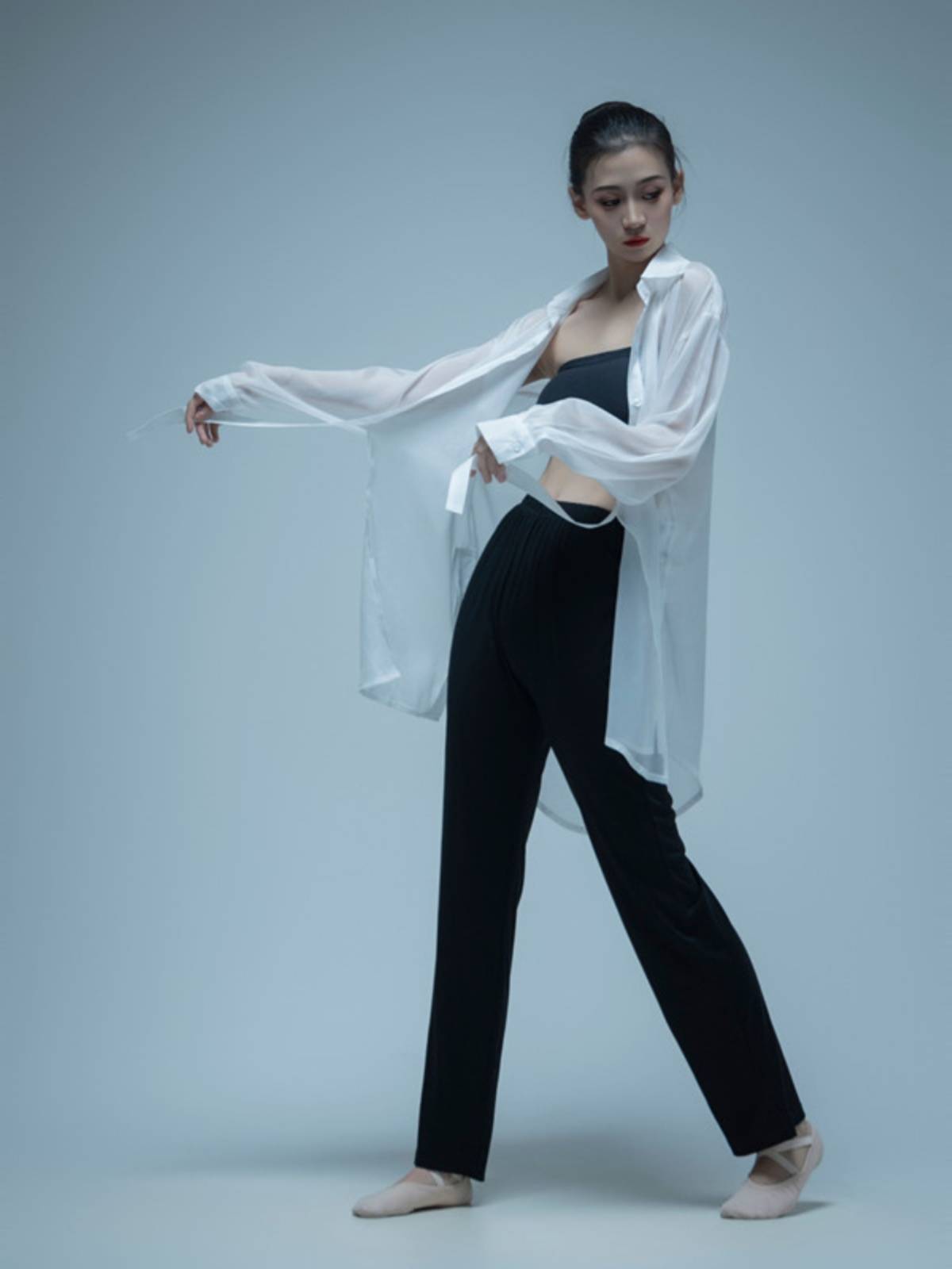Modern dance exercise uniforms loose shirts elegant and high -level sense of Chinese dance clothes shirt shape top classic body rhyme