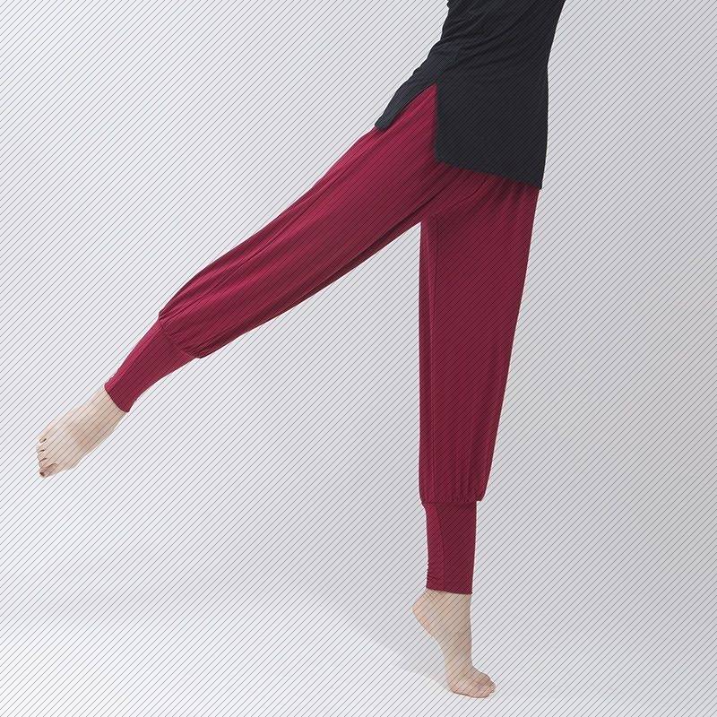 Art test dance pants men and women modern dance exercise pants adult loose black lantern pants Mongolian dance pants classic pants