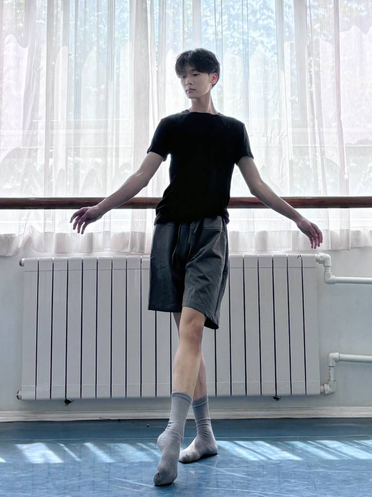 Summer dance pants men's and women's same models of loose modern dance exercise shorts daily wear classical dance -shaped training pants