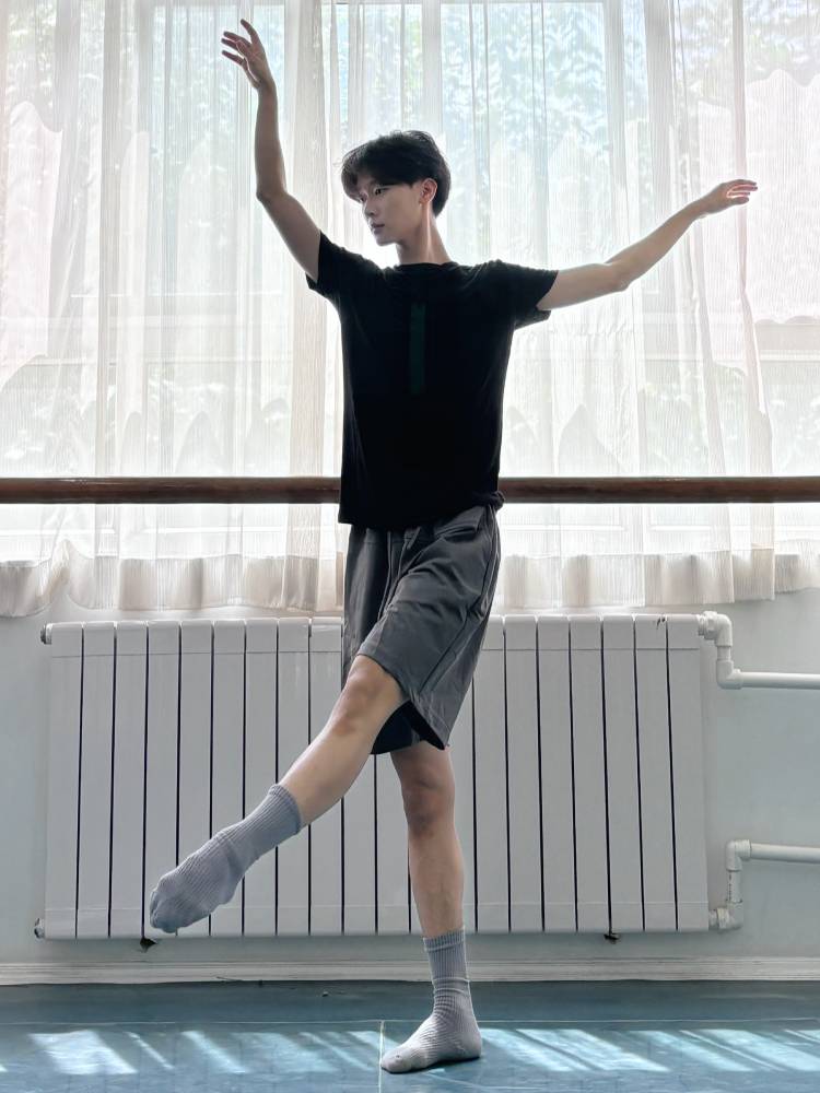 Summer dance pants men's and women's same models of loose modern dance exercise shorts daily wear classical dance -shaped training pants