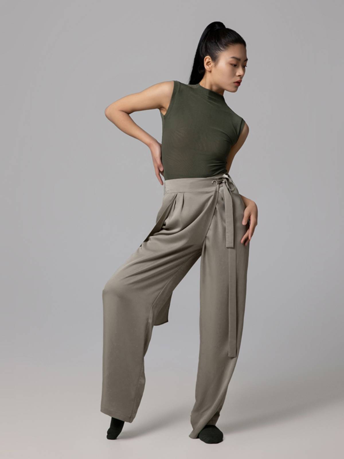D303 Modern Dance Dance Dance Pants Women's Loose Loose Large Size New Performance Service Classical Dance Original Design